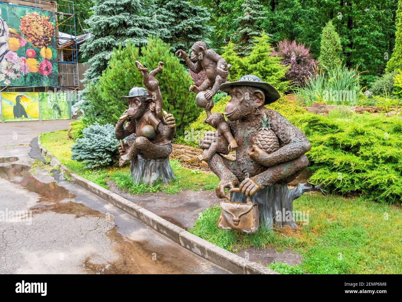 Kharkiv, Ukraine 07.15.2020. sculpture de parc dans l'écopark de Feldman à Kharkiv, Ukraine, un jour d'été Banque D'Images