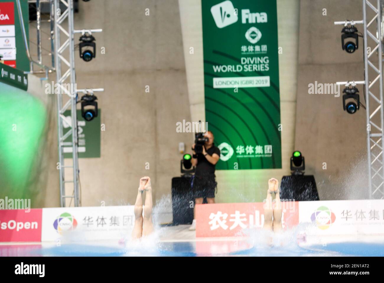 Rae KIM MI et Jin mi JO de la République de Corée participent aux 10 millions de finales synchronisées féminines de la FINA Diving World Series 2019, dernière réunion de la série au Centre aquatique de Londres au Parc olympique Queen Elizabeth II le 17 mai 2019 à Londres, en Angleterre. (Photo de Michal Busko/Sipa USA) Banque D'Images