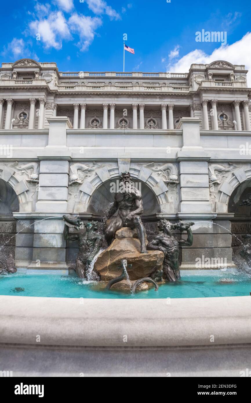Cour de Neptune Fountain devant le Thomas Jefferson Building de la Bibliothèque du Congrès sur Capitol Hill à Washington, DC Banque D'Images