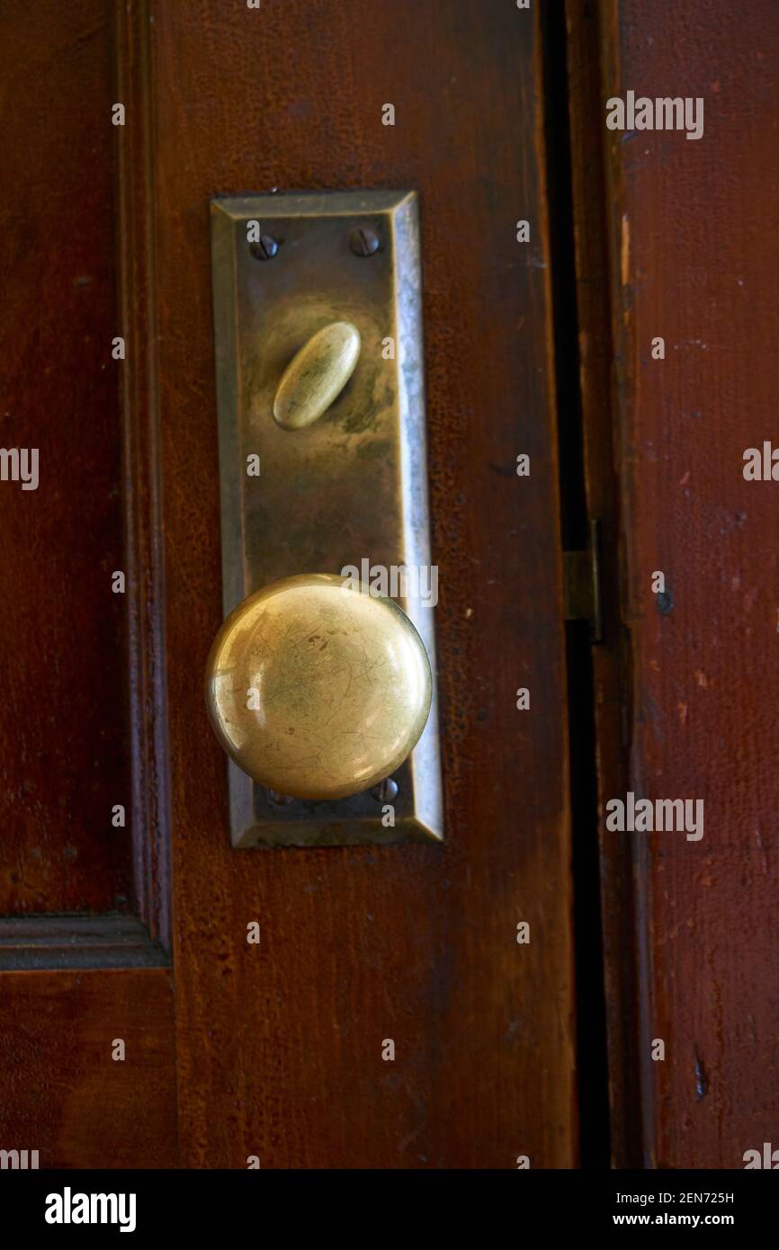 Poignée de porte antique à la maison. Banque D'Images