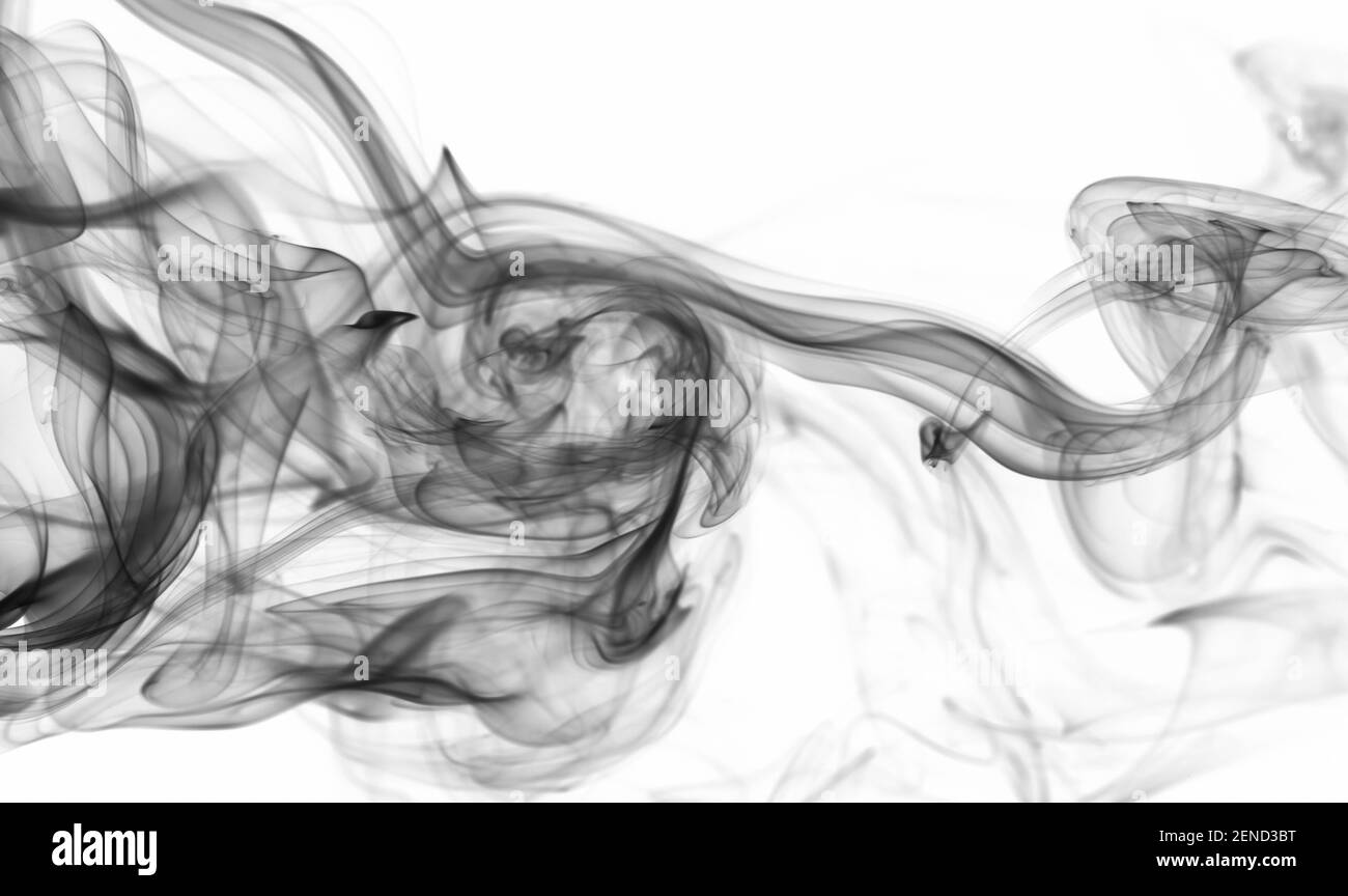 Nuage de fumée gris abstrait transparent sur fond blanc. Flux de fumée mystère vague Banque D'Images