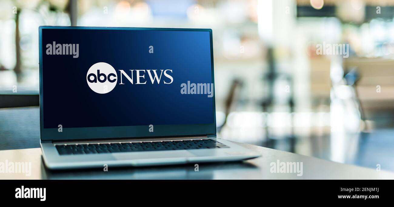 POZNAN, POL - 6 JANVIER 2021 : ordinateur portable affichant le logo d'ABC News, la division de nouvelles de l'American Broadcasting Company de Walt Disney Television (A Banque D'Images