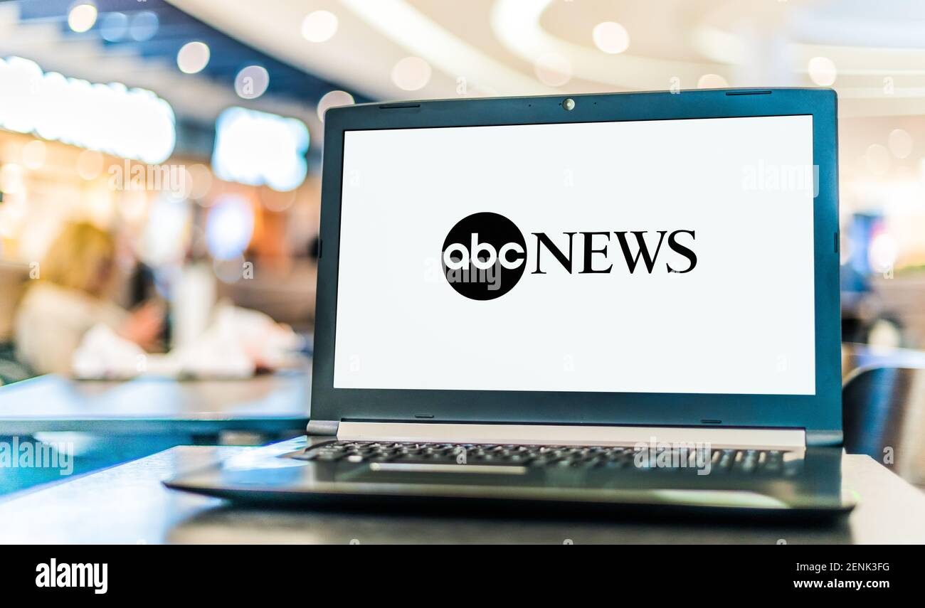 POZNAN, POL - 6 JANVIER 2021 : ordinateur portable affichant le logo d'ABC News, la division de nouvelles de l'American Broadcasting Company de Walt Disney Television (A Banque D'Images