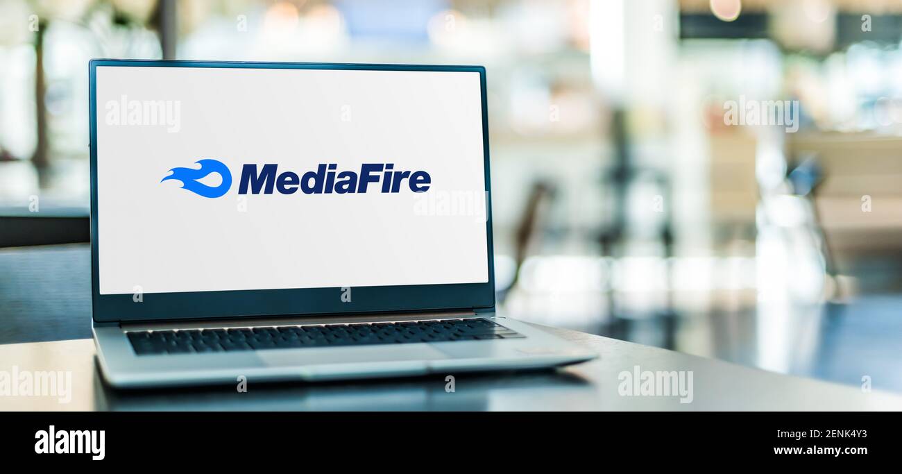 POZNAN, POL - 6 JANVIER 2021 : ordinateur portable affichant le logo de MediaFire, un service d'hébergement de fichiers, de synchronisation de fichiers et de stockage dans le cloud basé à Shen Banque D'Images