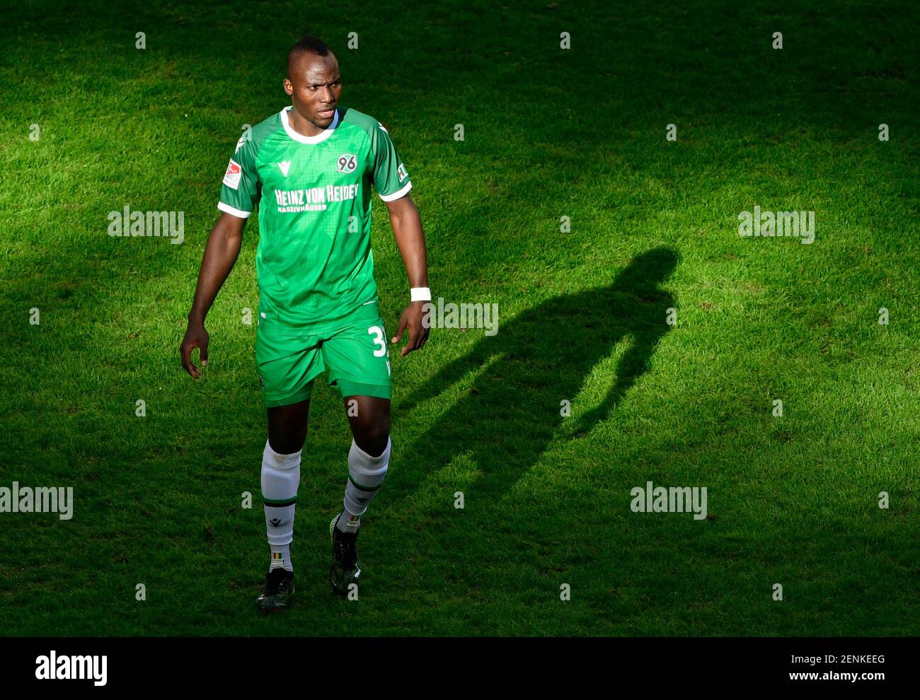 Merkur Spielarena Düsseldorf Allemagne 21,2.2021, football: 2nd Bundesliga saison 2020/21, match 22, Fortuna Duesseldorf (F95, rouge) vs Hanovre 96 (H96, vert) - Moussa Doumbouya (H96) Banque D'Images