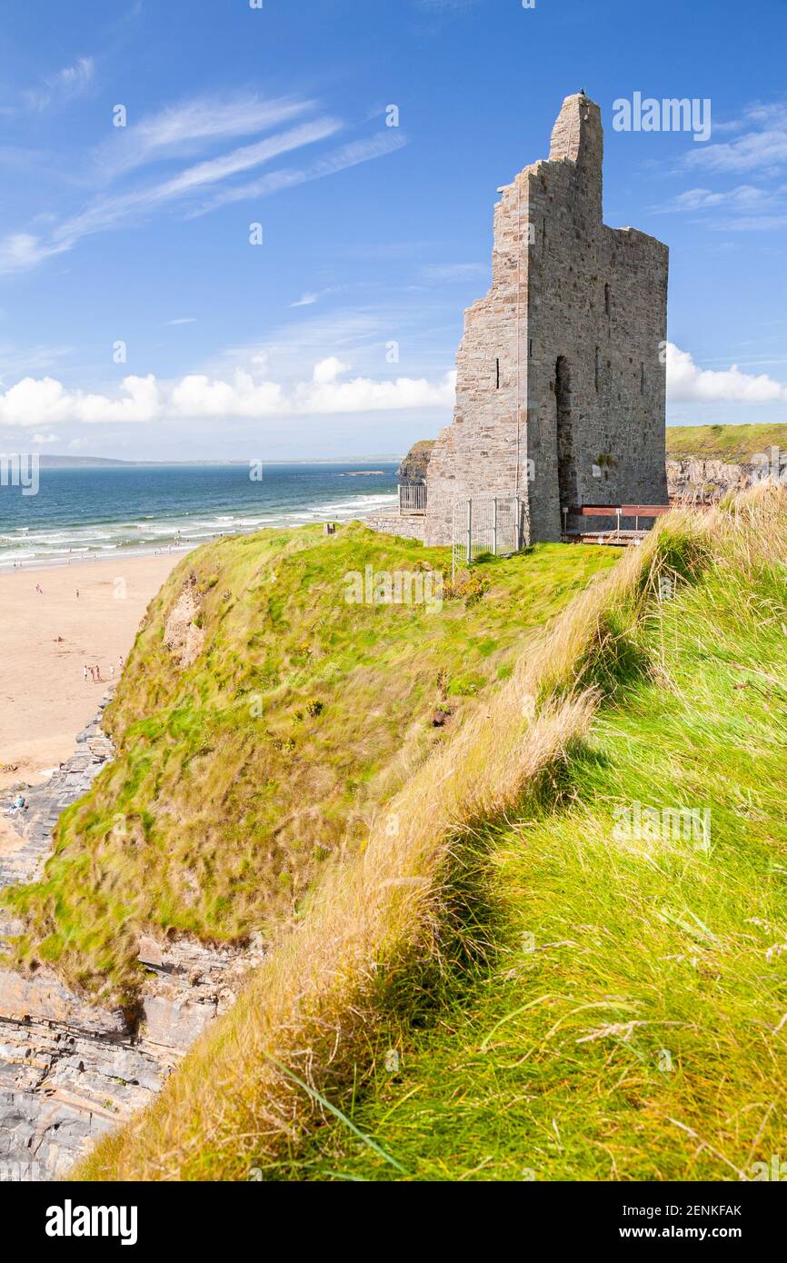 Château de Ballybunion, comté de Kerry sur la côte irlandaise Banque D'Images
