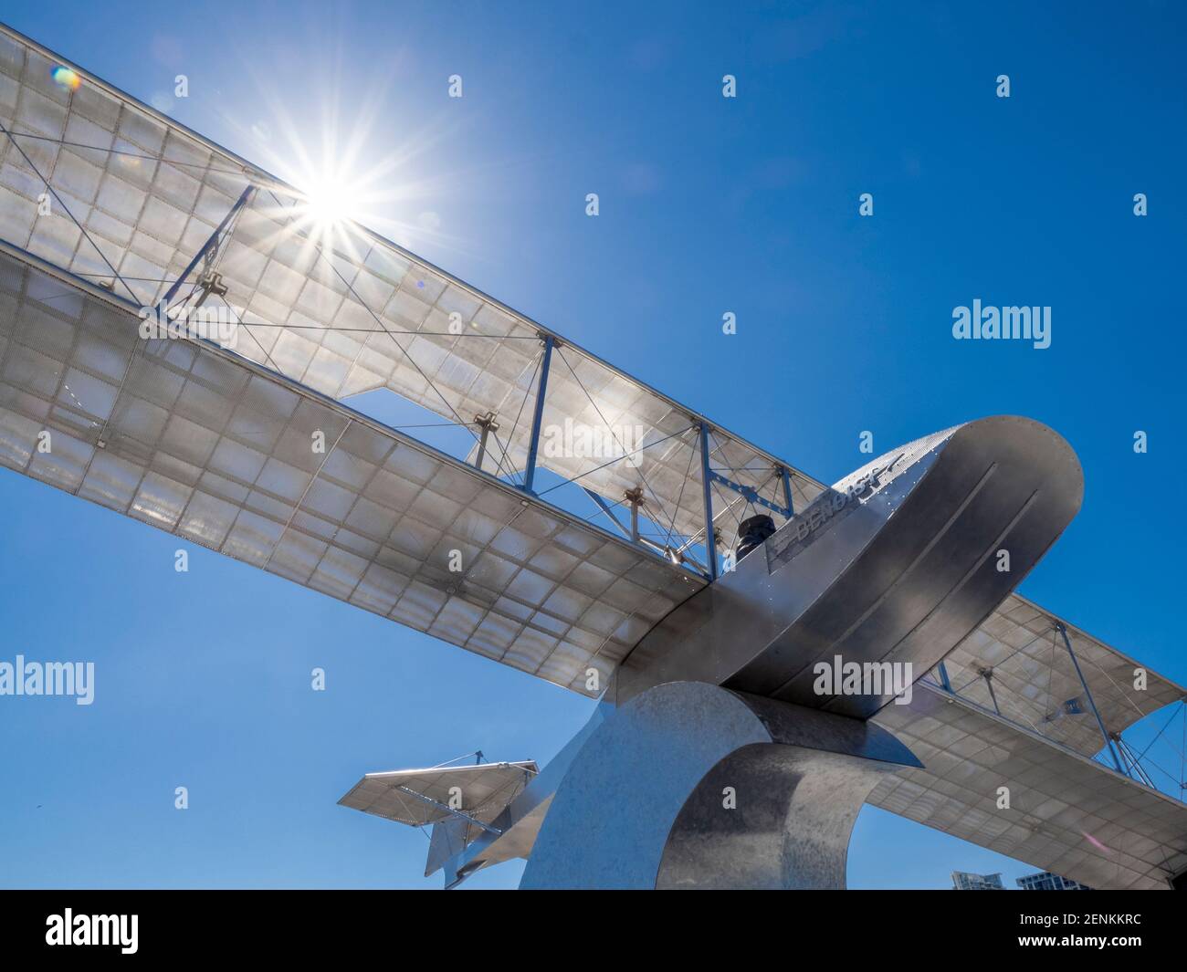Bateau volant au monument de la première compagnie aérienne de Worlds à Benoist La Plaza sur le nouvel embarcadère St Pete a ouvert ses portes en 2020 À Saint-Pétersbourg, Floride, États-Unis Banque D'Images