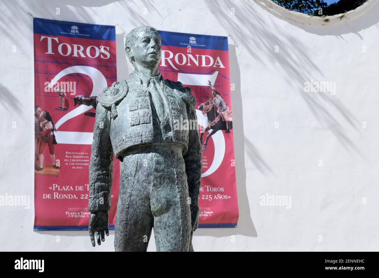 Statue d'Antonio Ordoñez à l'extérieur de la Plaza de Toros, Ronda, Málaga, Andalousie, Espagne Banque D'Images