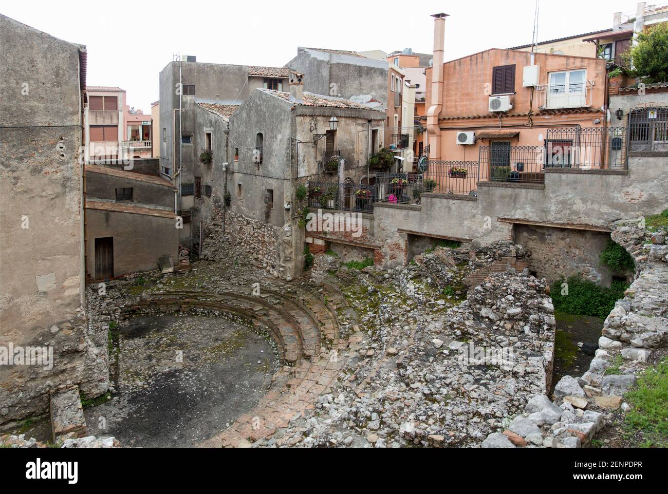 Italie,Sicile,Taormina, l'Odéon, un 'petit théâtre' construit par les Romains en 21 av. J.-C., construit en plein centre du Polis Banque D'Images