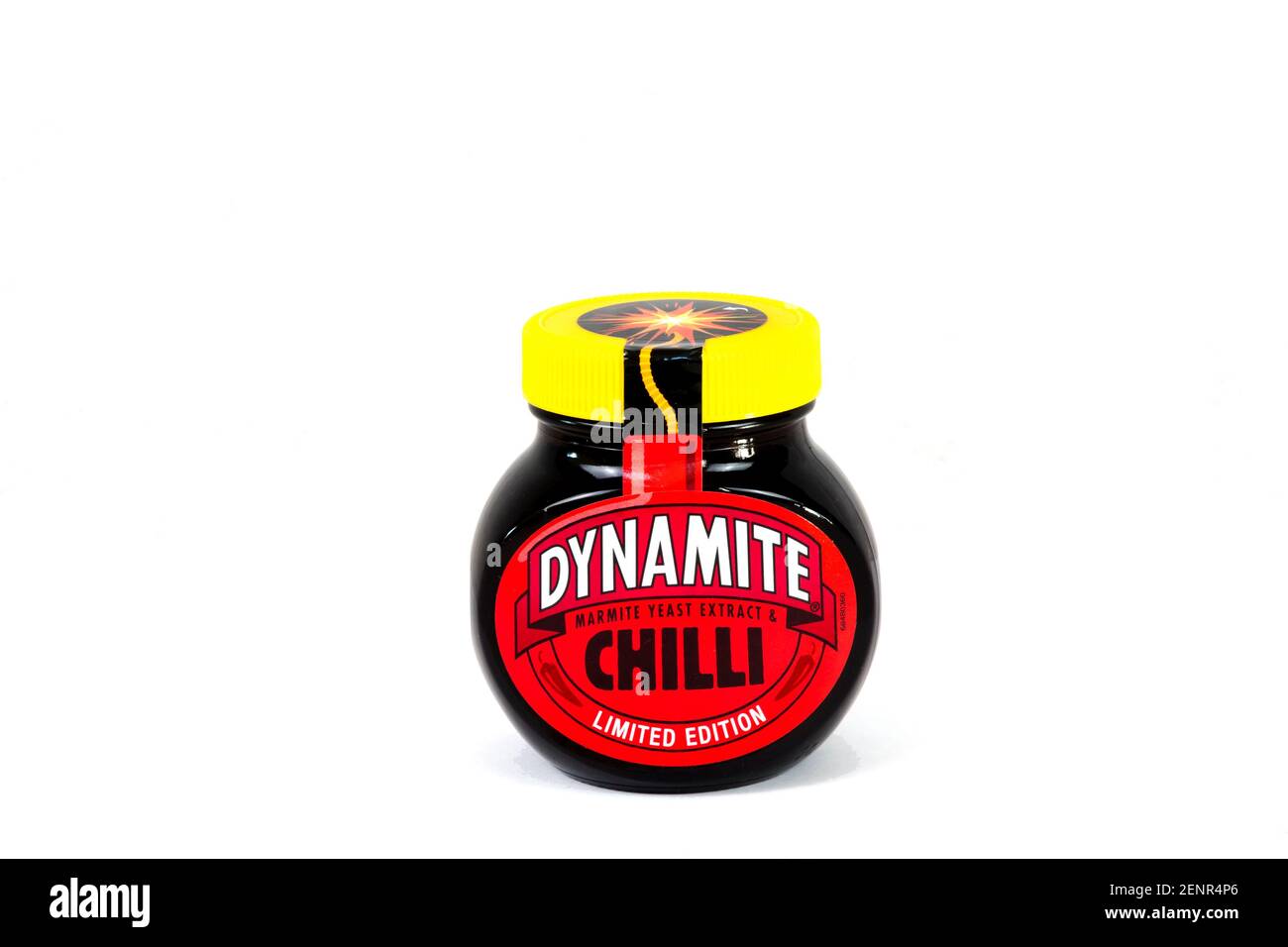 Un pot de Marmite Dynamite en édition limitée avec Chili. Banque D'Images