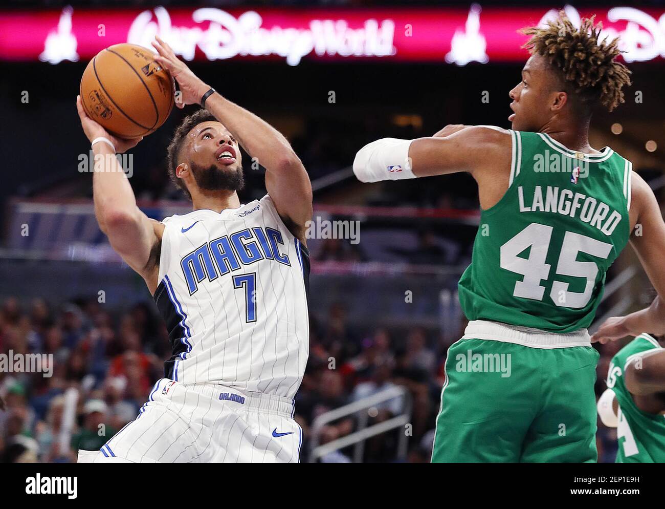Michael carter-Williams (7), de l'Orlando Magic, tourne contre Romeo Langford (45) des Boston Celtics lors d'un match de pré-saison au Amway Centre à Orlando, en Floride, le vendredi 11 octobre 2019. Les Celtics ont gagné, 100-75. (Photo de Stephen M. Dowell/Orlando Sentinel/TNS/Sipa USA) Banque D'Images