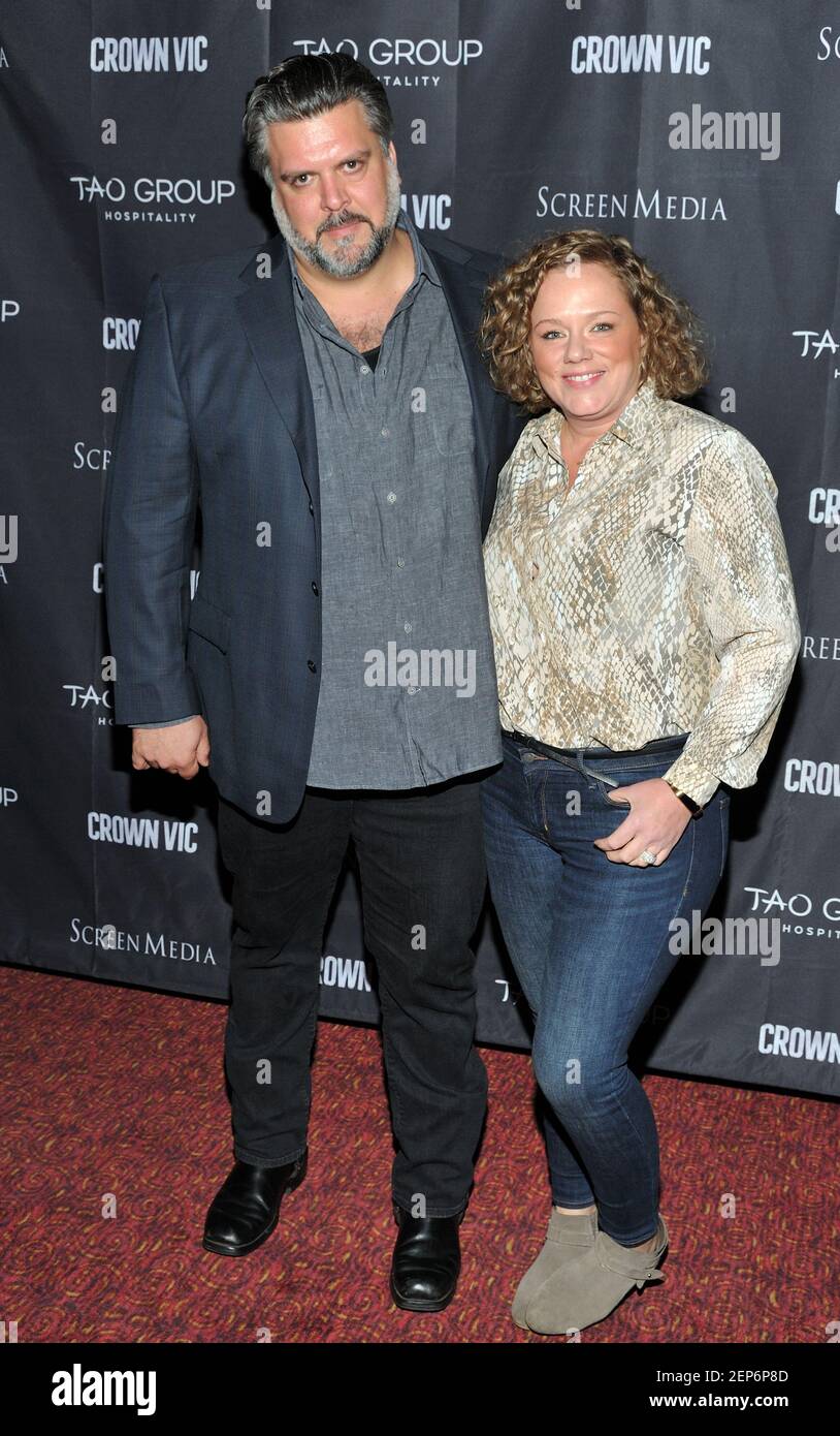 De gauche à droite : l'acteur James Andrew O'Connor et Tammy Nally assistent à la projection spéciale de Crown Vic à New York aux cinémas Village East de New York, NY, le 6 novembre 2019. (Photo de Stephen Smith/SIPA USA) Banque D'Images