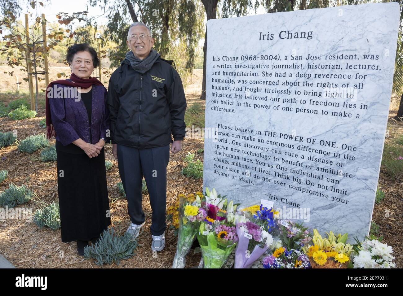 Ying-Ying Chang (L) et Shau-Jin Chang (R), parents du regretté auteur Iris Chang, assistent à la cérémonie d'ouverture du parc Iris Chang. Le parc commémoratif du regretté auteur américain chinois Iris Chang est ouvert à San Jose, Californie, le 9 novembre 2019. (Photo de Yichuan Cao/Sipa USA) Banque D'Images