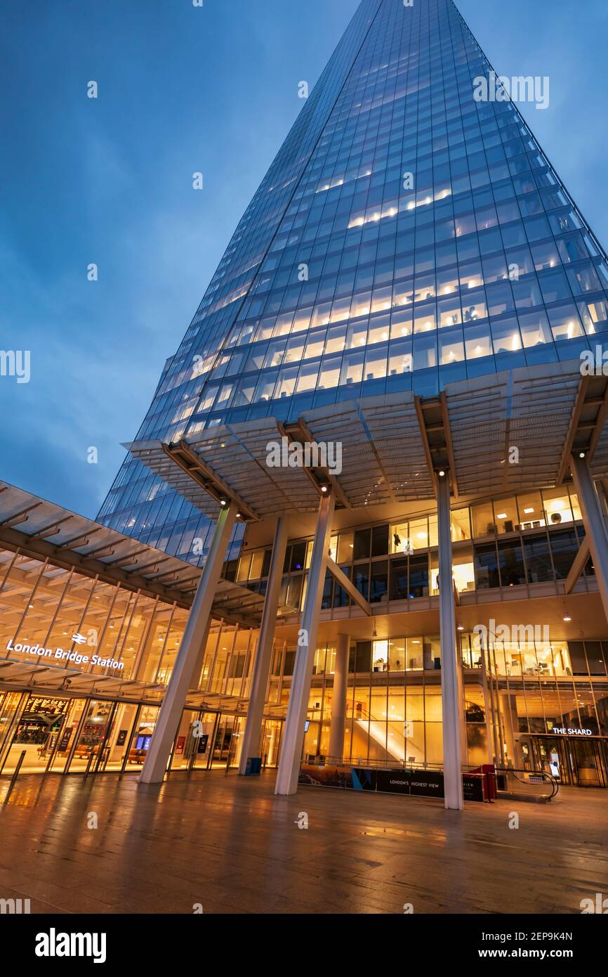 London Bridge Station et le Shard. Banque D'Images