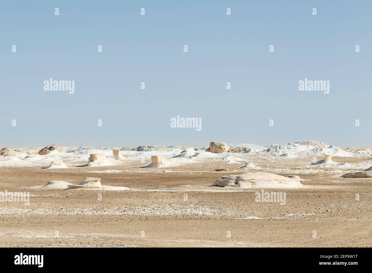 Vue sur le désert blanc, le désert de l'ouest de la Libye, l'Egypte Banque D'Images