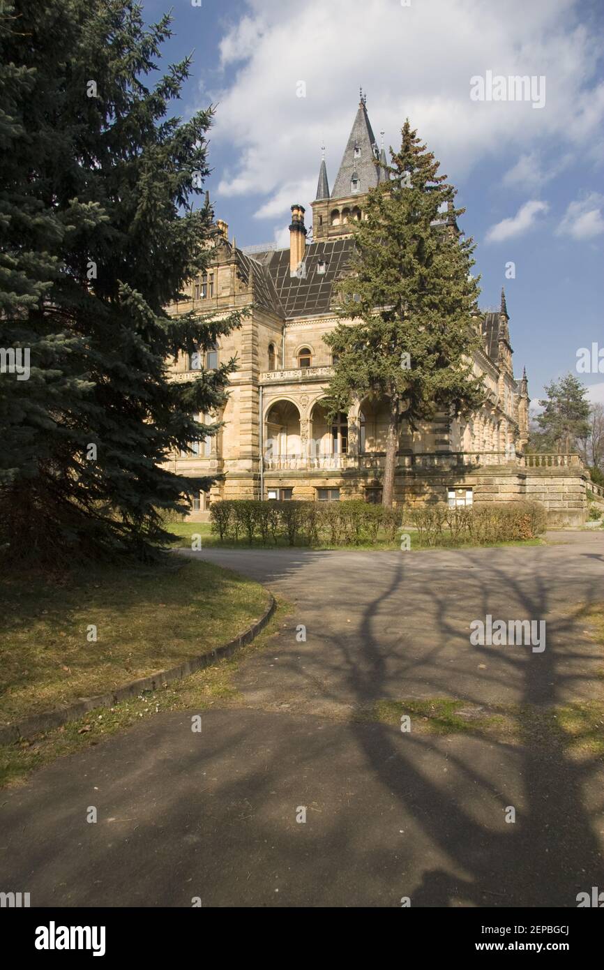 Ombres devant le château de Hummelshain Banque D'Images