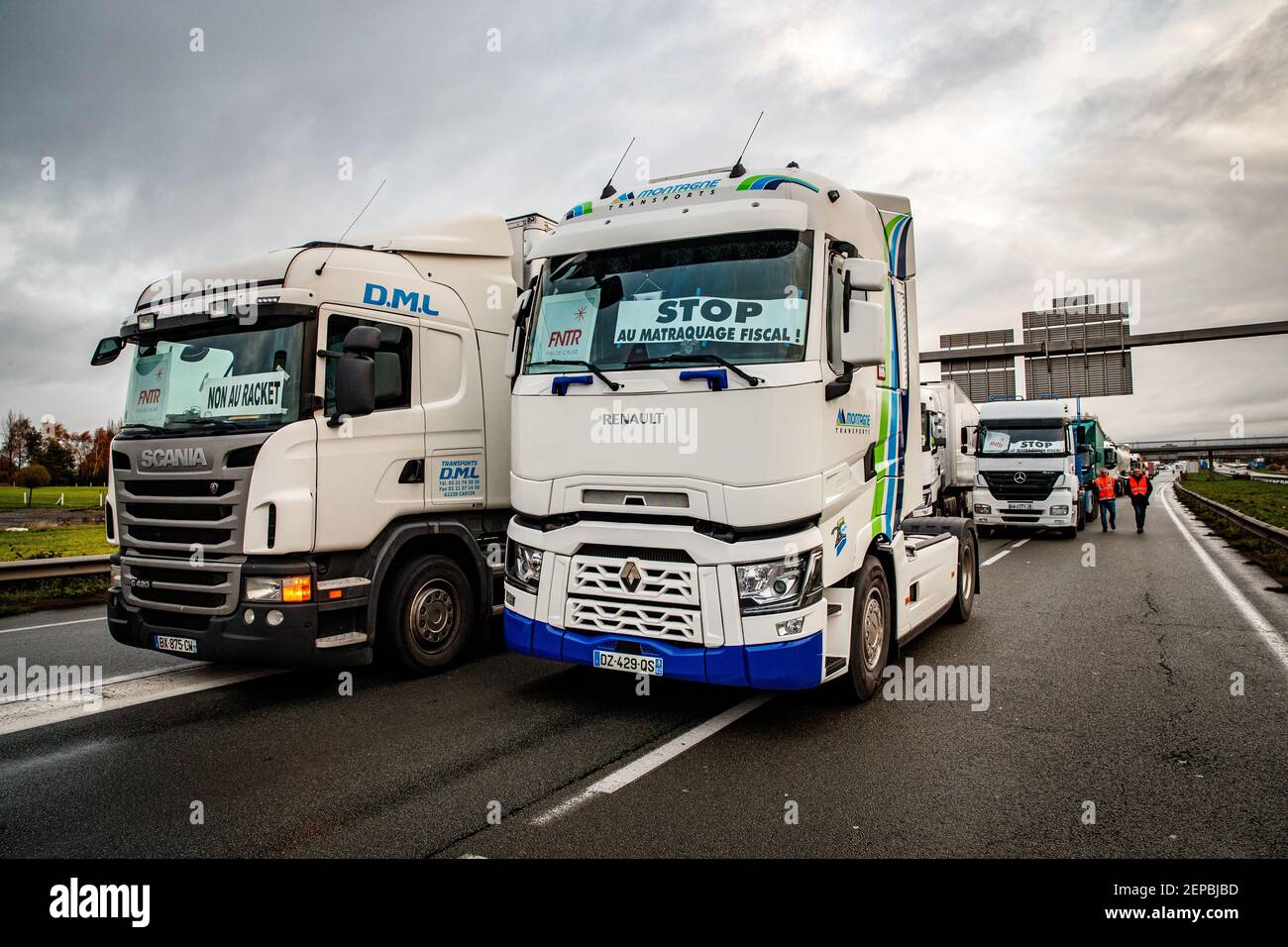 L'illustration montre une protestation des entreprises françaises du secteur des transports à la frontière entre la France et la Belgique contre la politique du gouvernement français, jeudi 28 novembre 2019. BELGA PHOTO KURT DESPLENTER/SIPA USA Banque D'Images
