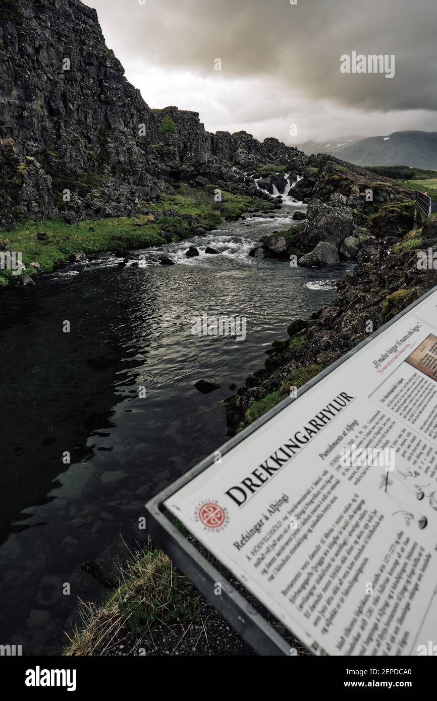 Chutes d'eau Drekkingarhylur et rivière Oxara dans le site classé au patrimoine de l'UNESCO de Pingvellir / Parc national de Thingvellir Islande. Banque D'Images