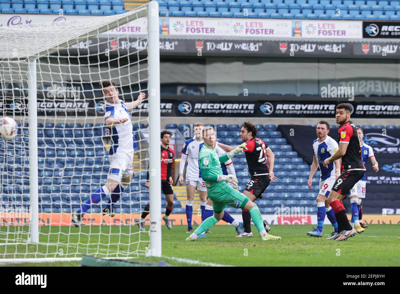 BLACKBURN, ANGLETERRE. 27 FÉVRIER Matthew James, de Coventry City, marque le premier but de son équipe lors du match du championnat Sky Bet entre Blackburn Rovers et Coventry City à Ewood Park, Blackburn, le samedi 27 février 2021. (Credit: Pat Scaasi | MI News) Credit: MI News & Sport /Alay Live News Banque D'Images