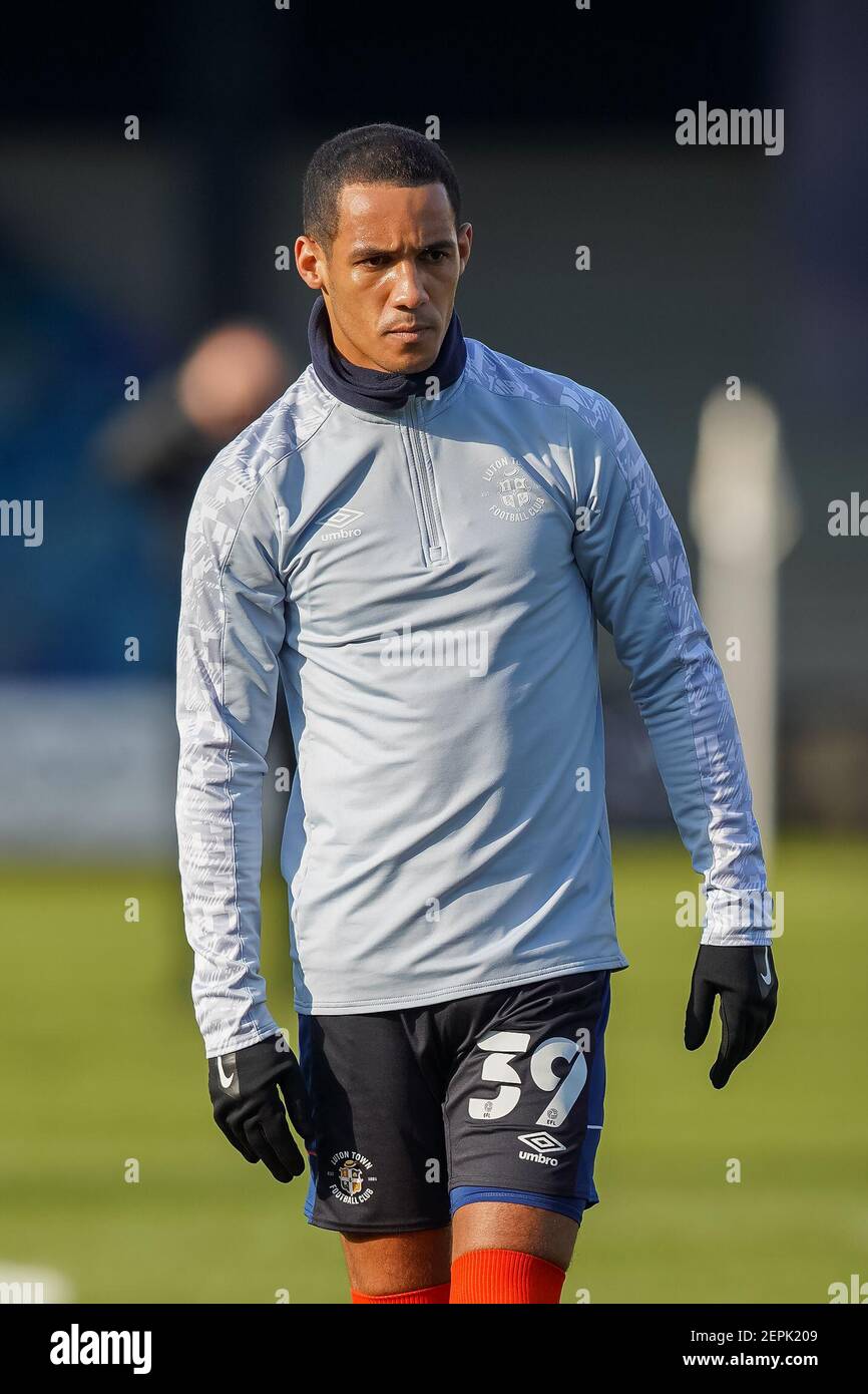Luton, Royaume-Uni. 27 février 2021. Tom Ince #39 de Luton Town pendant le réchauffement à Luton, Royaume-Uni le 2/27/2021. (Photo de Richard Washbrooke/News Images/Sipa USA) crédit: SIPA USA/Alay Live News Banque D'Images