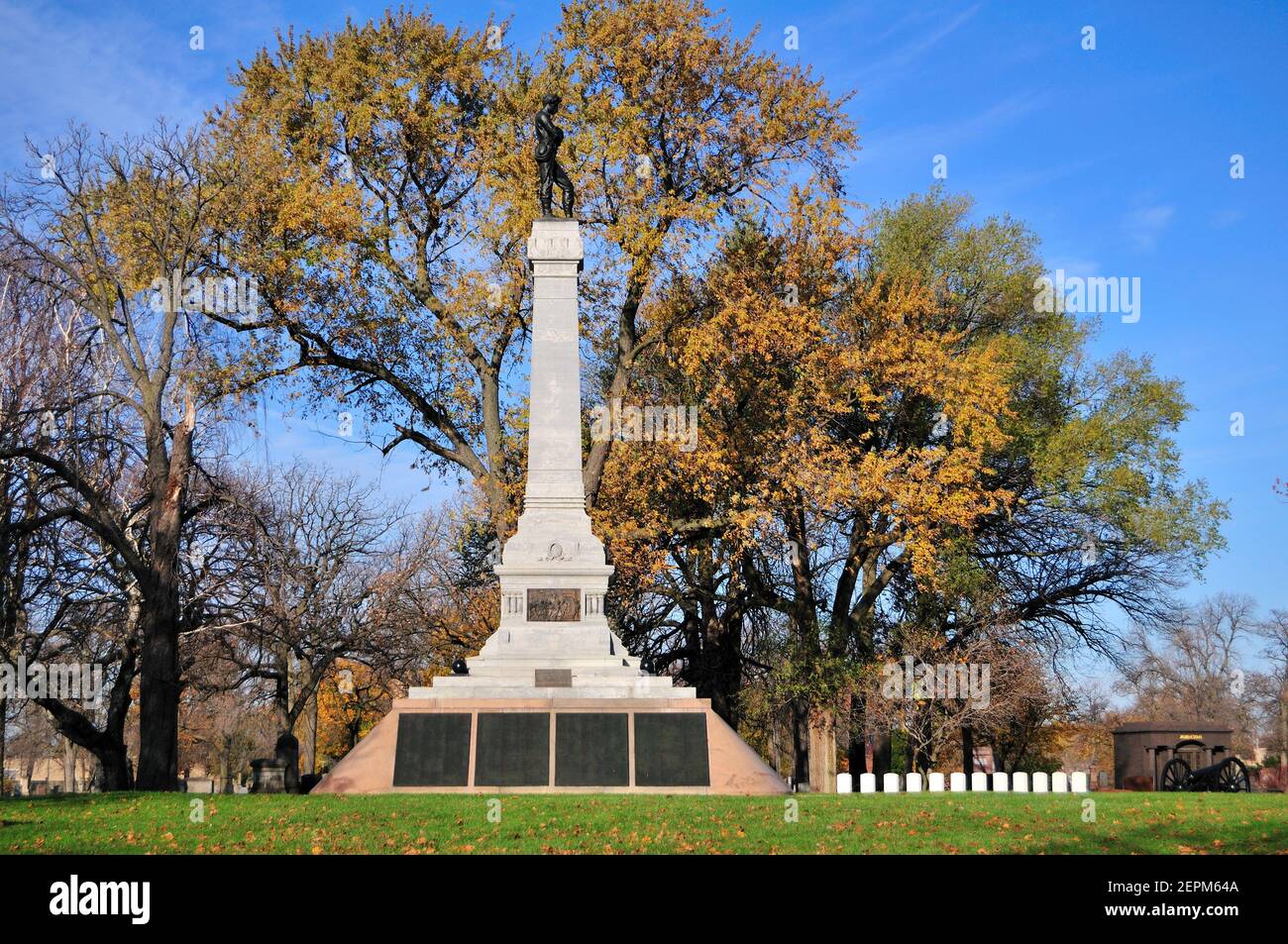 Chicago, Illinois, États-Unis. Le Confederate Monument sur Confederate Mound au cimetière d'Oak Woods. Banque D'Images