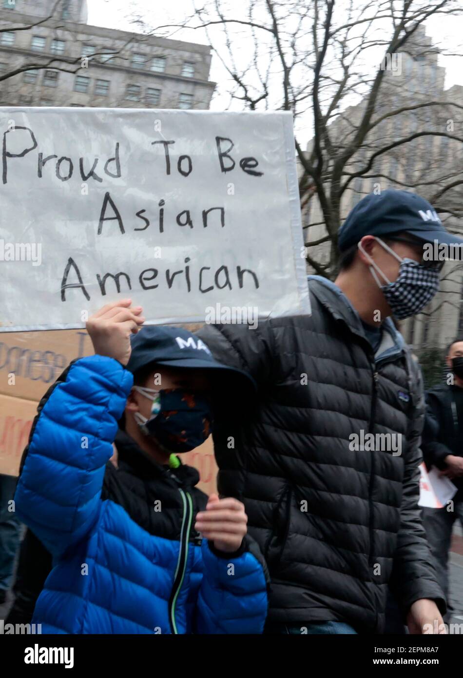 New York, NY, États-Unis. 27 février 2021. Les manifestants assistent au rassemblement de haine anti-asiatique de la Fédération américaine d'Asie qui s'est tenu à Foley Square/Federal Plaza dans la partie inférieure de Manhattan de New York le 27 février 2021. Crédit : Mpi43/Media Punch/Alamy Live News Banque D'Images