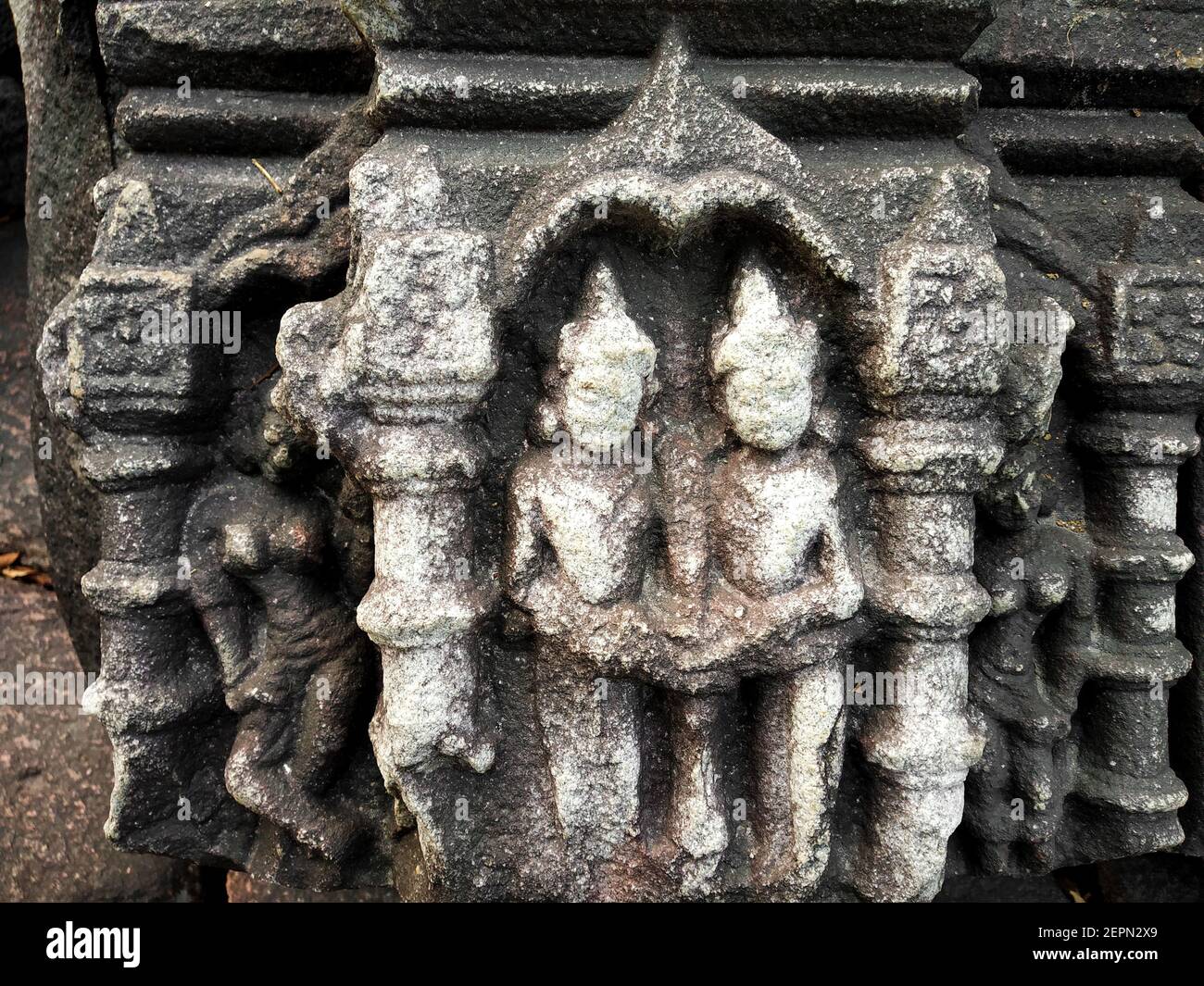 Magnifique intérieur du temple de Bamuni colline de Tezpur, Inde. Temples d'époque ou pierre de temple indien. Ancien temple indien ou ancien temple d'Assam. Banque D'Images