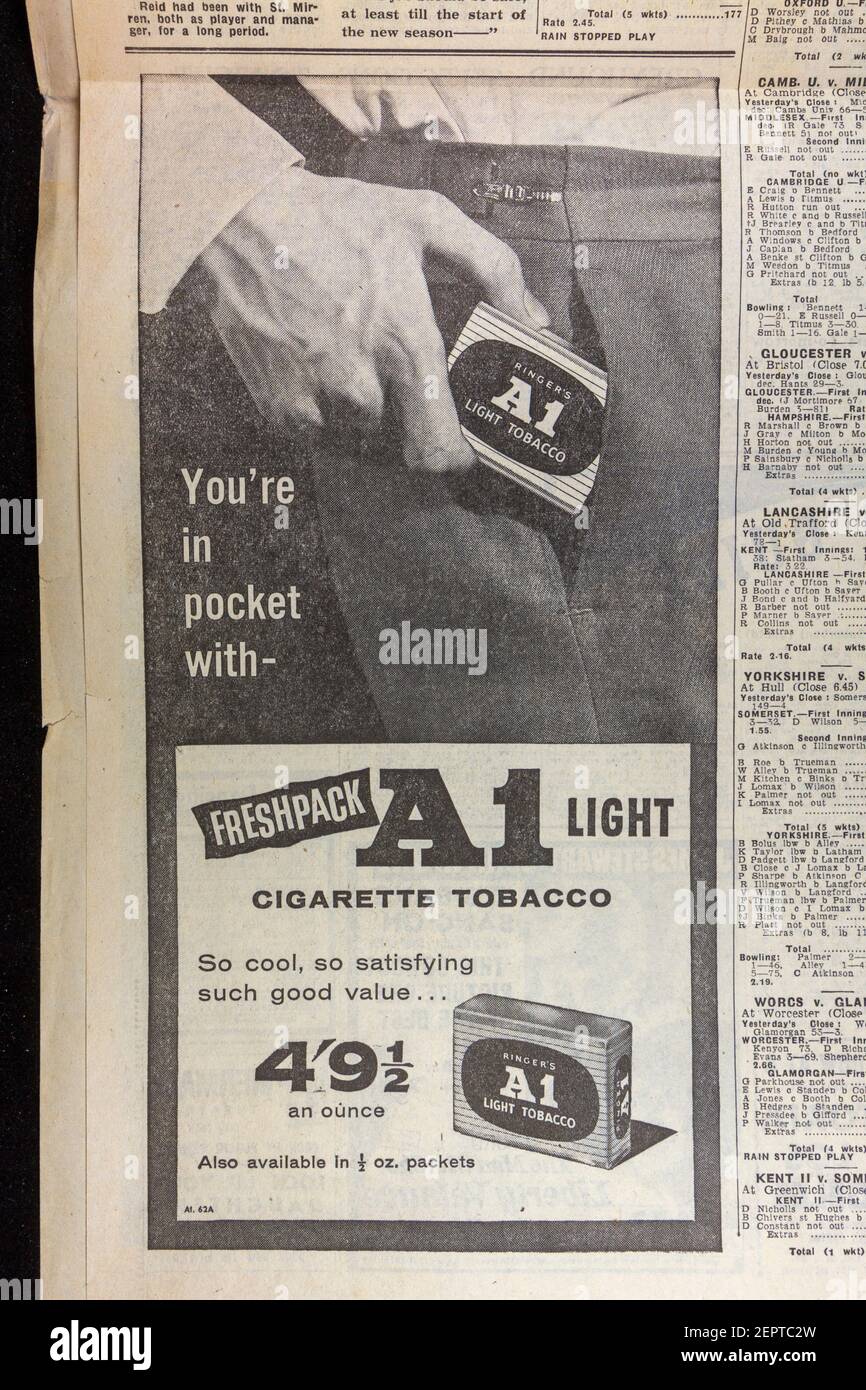 Publicité pour le tabac à cigarettes Ringers A1 dans le journal Evening News (jeudi 10 mai 1962), Londres, Royaume-Uni. Banque D'Images