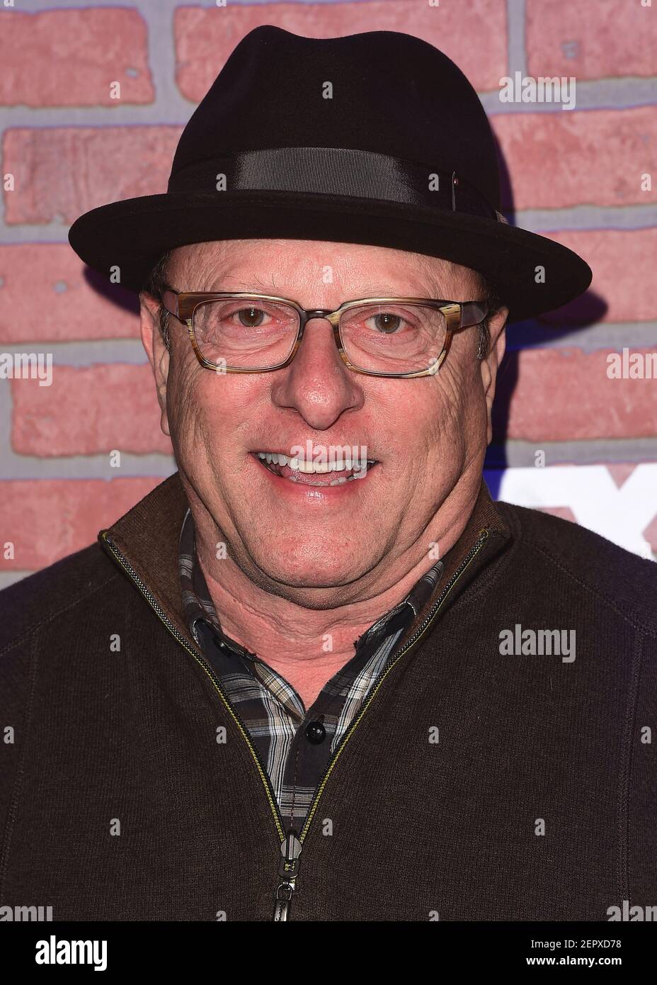 LOS ANGELES - 19 FÉVRIER : le producteur exécutif Tom Lofaro à l'événement de tapis rouge pour la saison « Atlanta Robbin » du FX au Ace Theatre le 19 février 2018 à Los Angeles, Californie (photo de Scott Kirkland/FX/PictureGroup) Banque D'Images