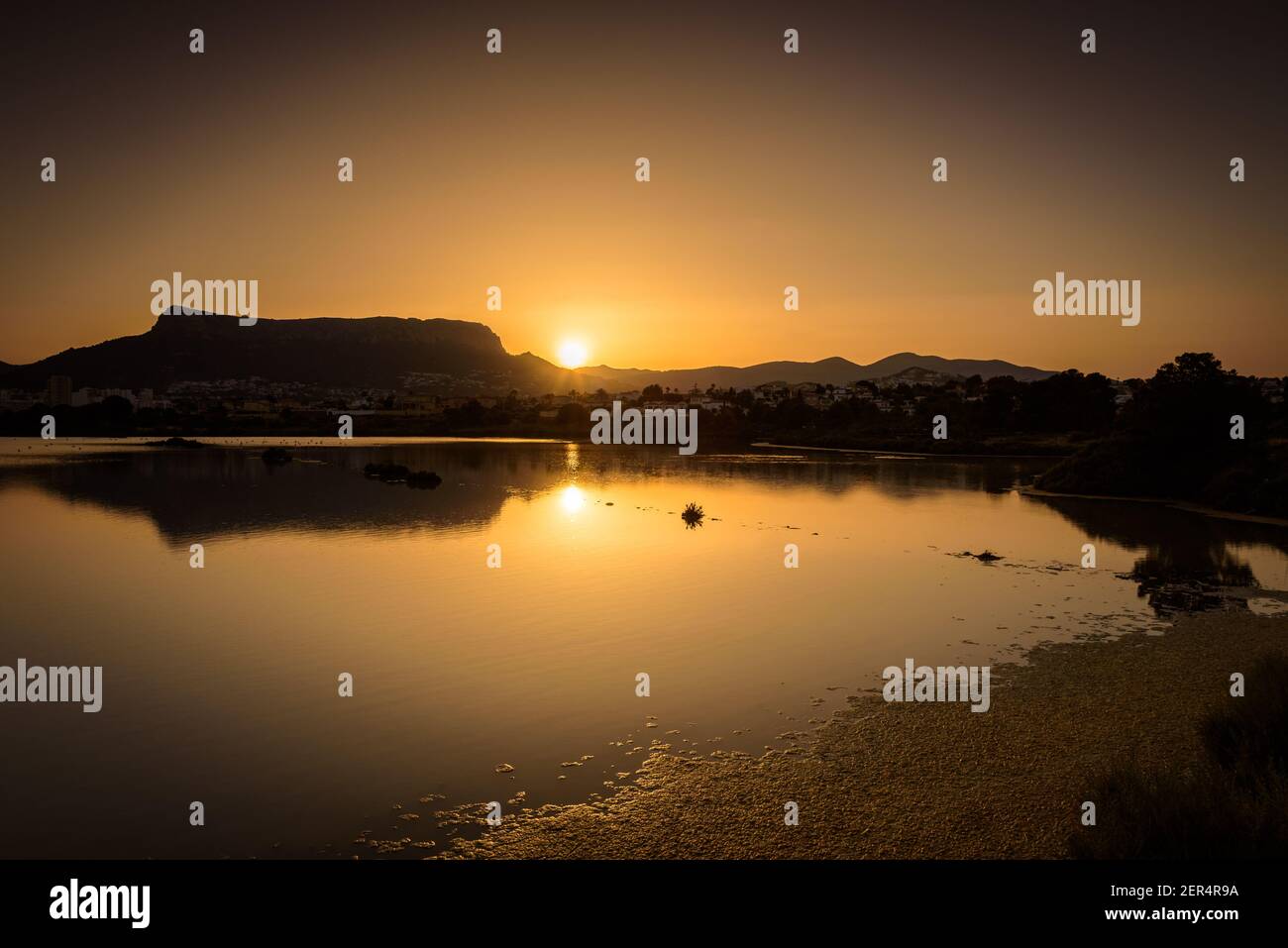 espagne-avec-mer-et-lac-banque-de-photographies-et-d-images-haute