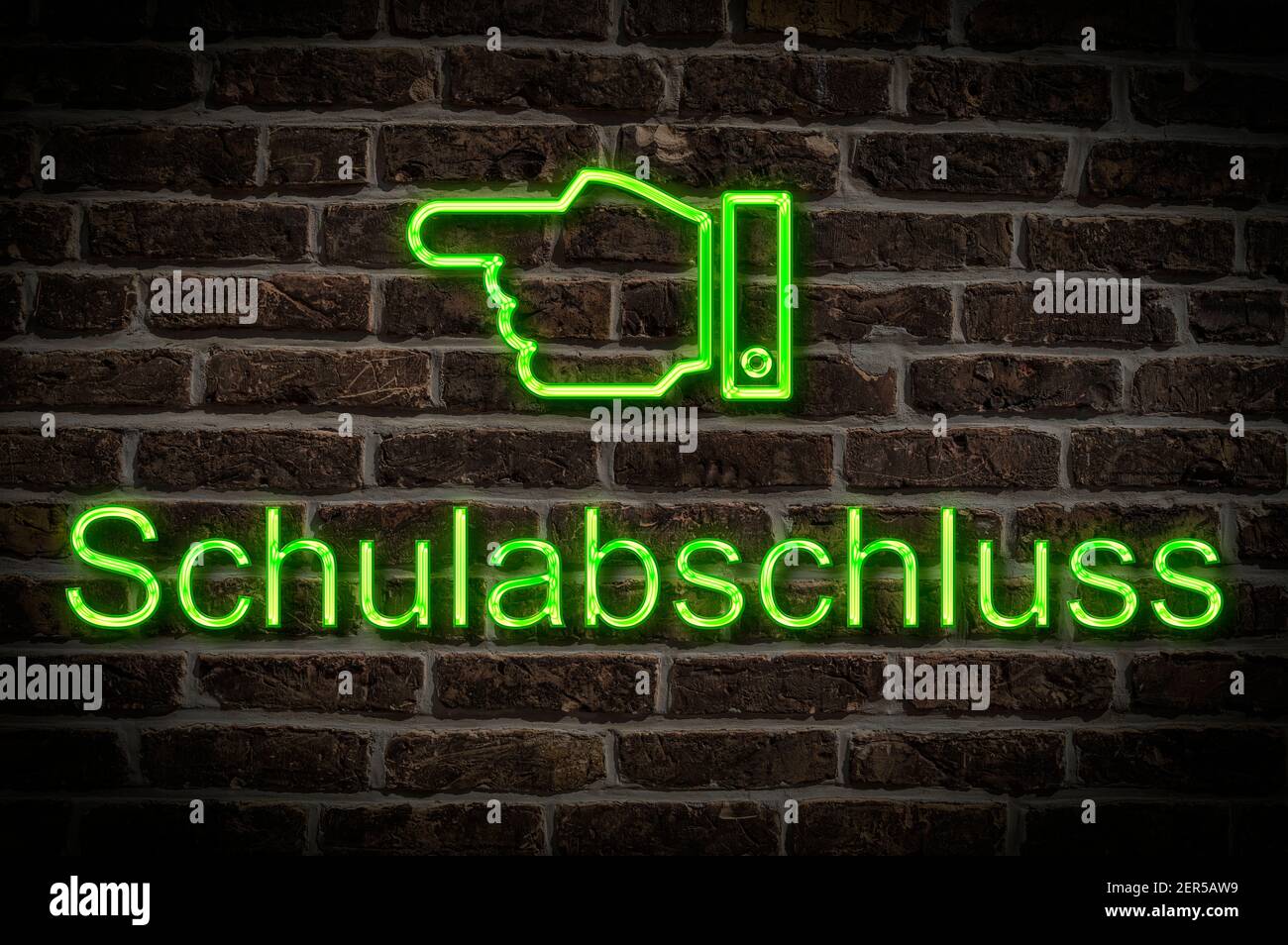 Photo détaillée d'un panneau néon sur un mur avec L'inscription Schulabschluss (certificat de départ d'école) Banque D'Images
