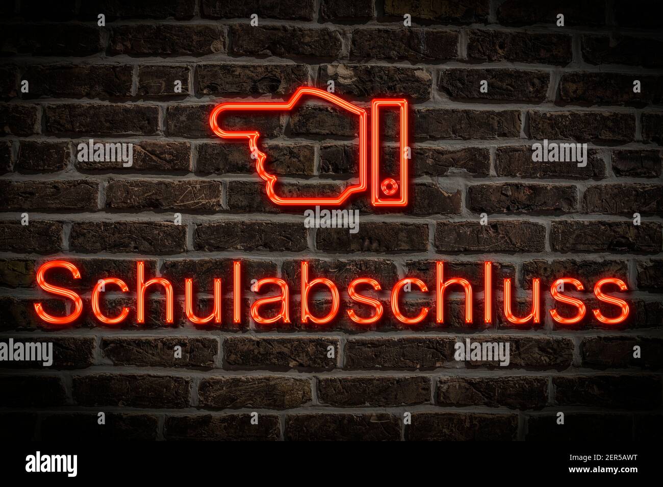 Photo détaillée d'un panneau néon sur un mur avec L'inscription Schulabschluss (certificat de départ d'école) Banque D'Images