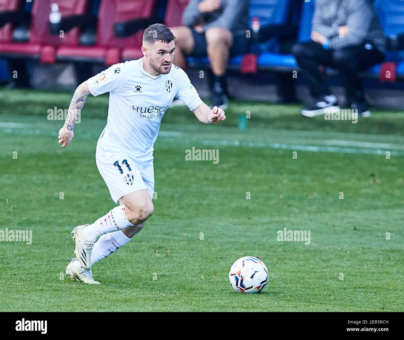 Javi Galan de SD Huesca pendant le championnat d'Espagne la Ligue football match entre SD Eibar SAD et SD Huesca le 27 février 2021 au stade d'Ipurua à Eibar, Espagne - photo Inigo Larreina / Espagne DPPI / DPPI / LiveMedia Banque D'Images