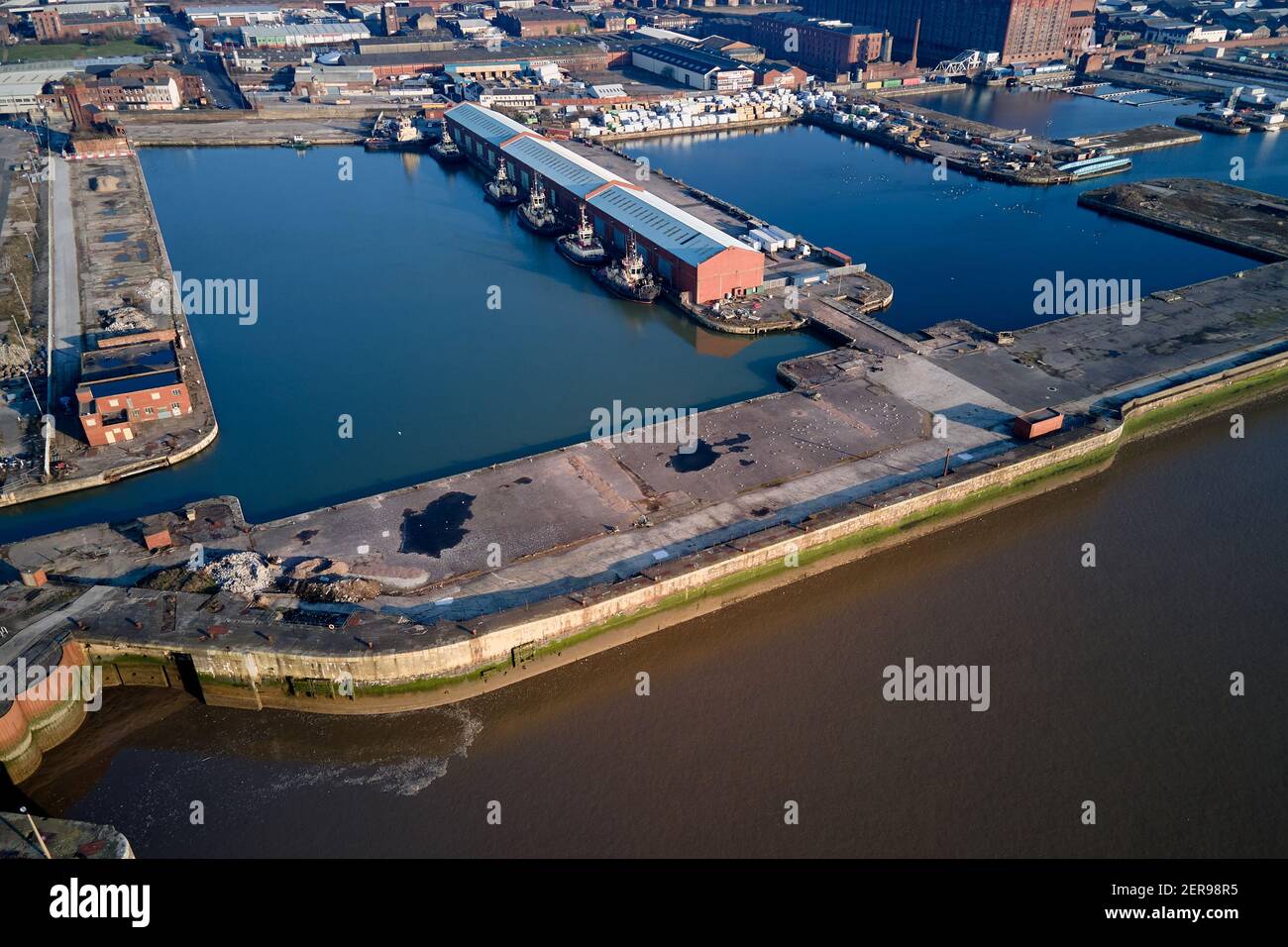 Vues aériennes de Bramley Moore Dock, Liverpool. Les plans du FC Everton pour un nouveau stade de 52,000 places ont été approuvés par les conseillers municipaux de Liverpool. Banque D'Images