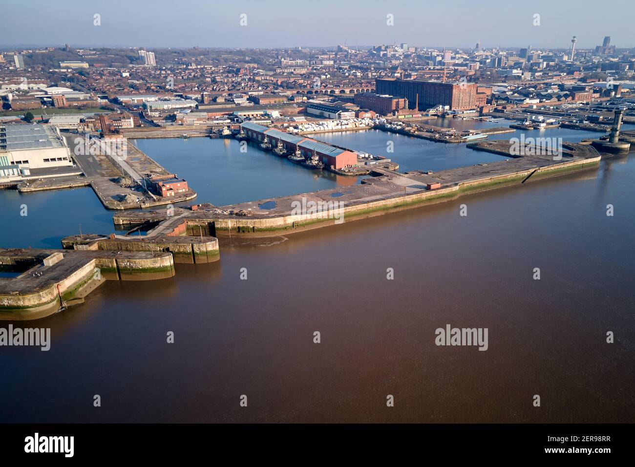 Vues aériennes de Bramley Moore Dock, Liverpool. Les plans du FC Everton pour un nouveau stade de 52,000 places ont été approuvés par les conseillers municipaux de Liverpool. Banque D'Images