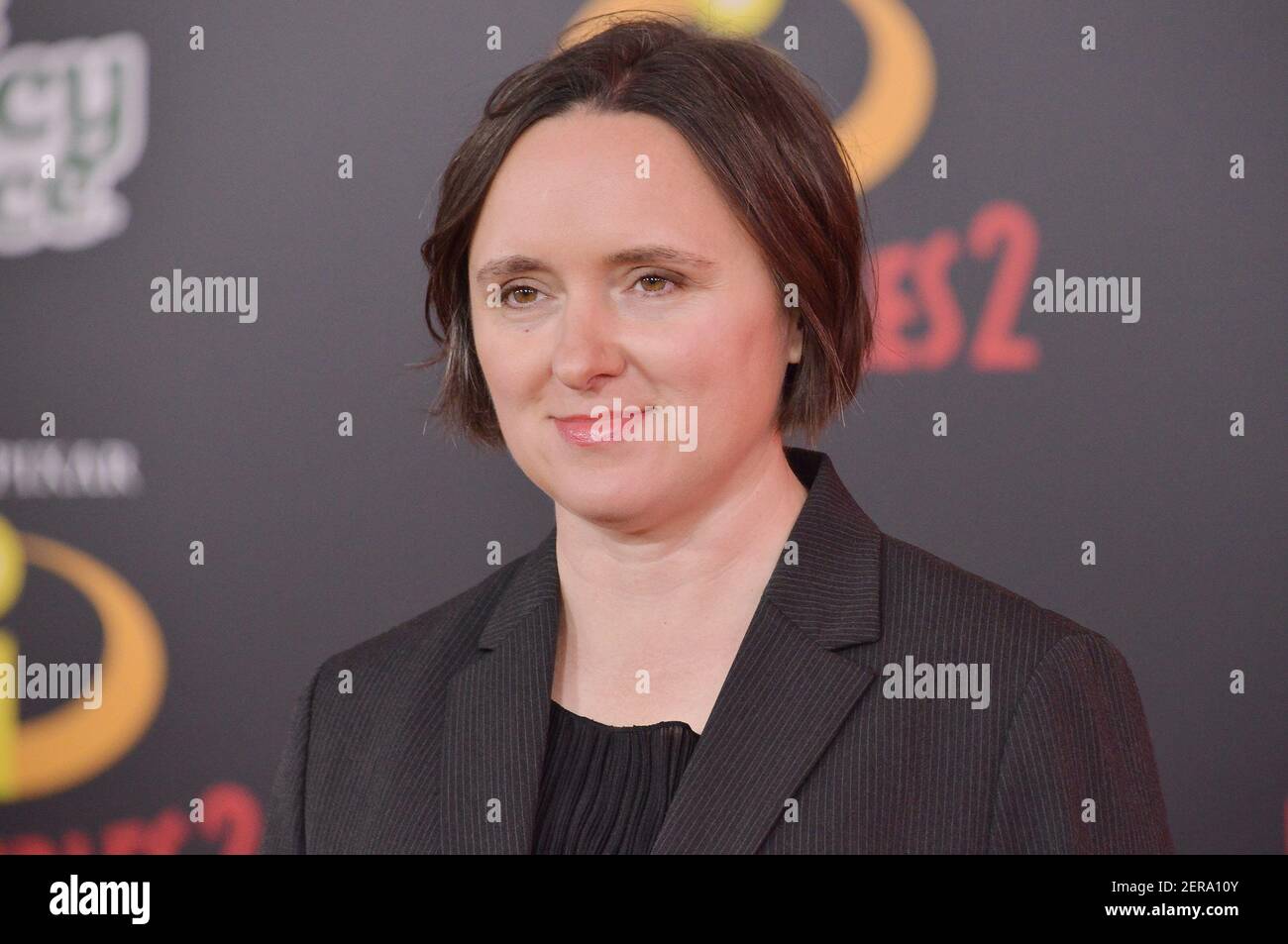 Sarah Vowell arrive à la première mondiale « Incredibles 2 » de Disney  Pixar au théâtre