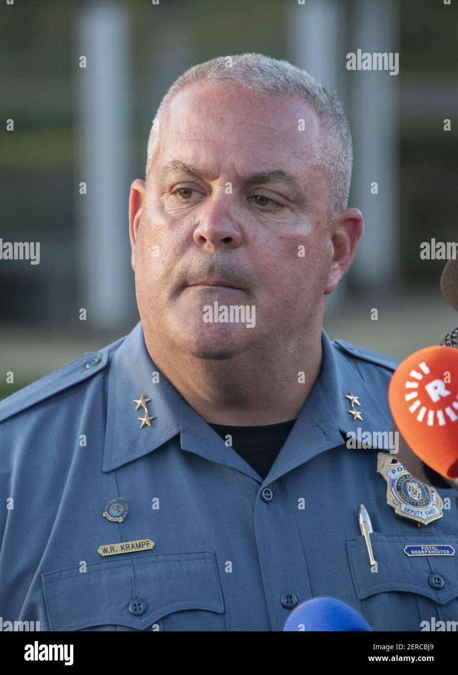 Le chef de la police intérimaire du comté d'Anne Arundel, William Krampf, fait le point sur l'enquête menée sur les lieux du crime au 888 Bestgate Road; Annapolis, Maryland, où un tireur a ouvert le feu au journal Capital Gazette, tuant cinq personnes et blessant beaucoup d'autres le jeudi 28 juin 2018. Crédit: Ron Sachs / CNP/Sipa USA (RESTRICTION: PAS de journaux ou journaux New York ou New Jersey dans un rayon de 75 miles de New York) Banque D'Images