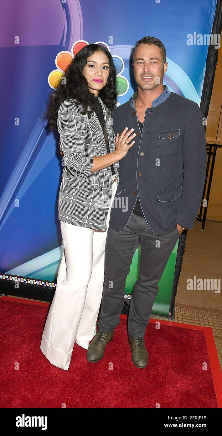 Miranda Rae Mayo Et Taylor Kinney Miranda Rae Mayo et Taylor Kinney de « Chicago Fire » assistent au NBC New  York Fall Junket le 6 septembre 2018 à l'hôtel four Seasons de New York,  New York, États-Unis.