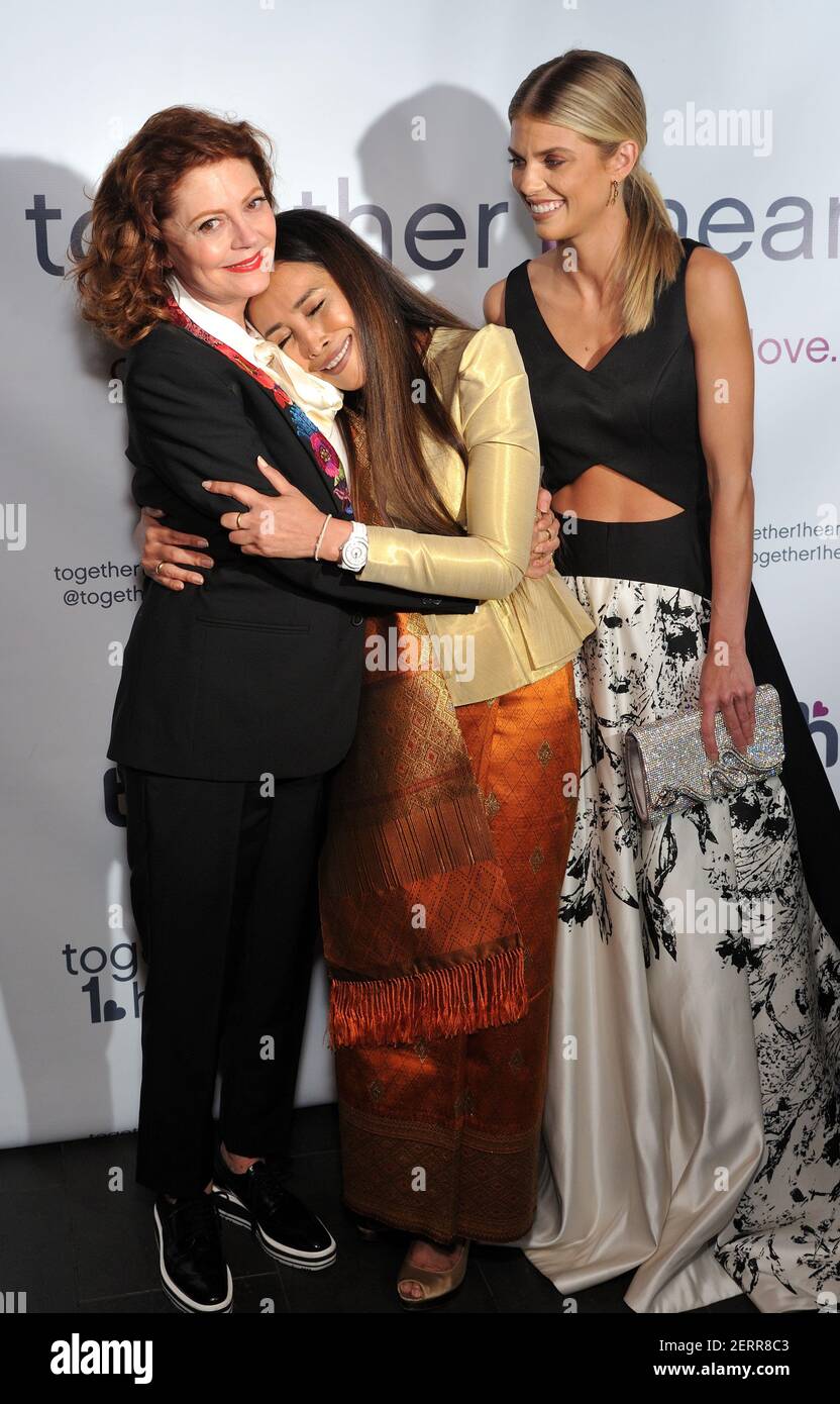 L-R : l'actrice Susan Sarandon, Somaly MAM et l'actrice AnnaLynne