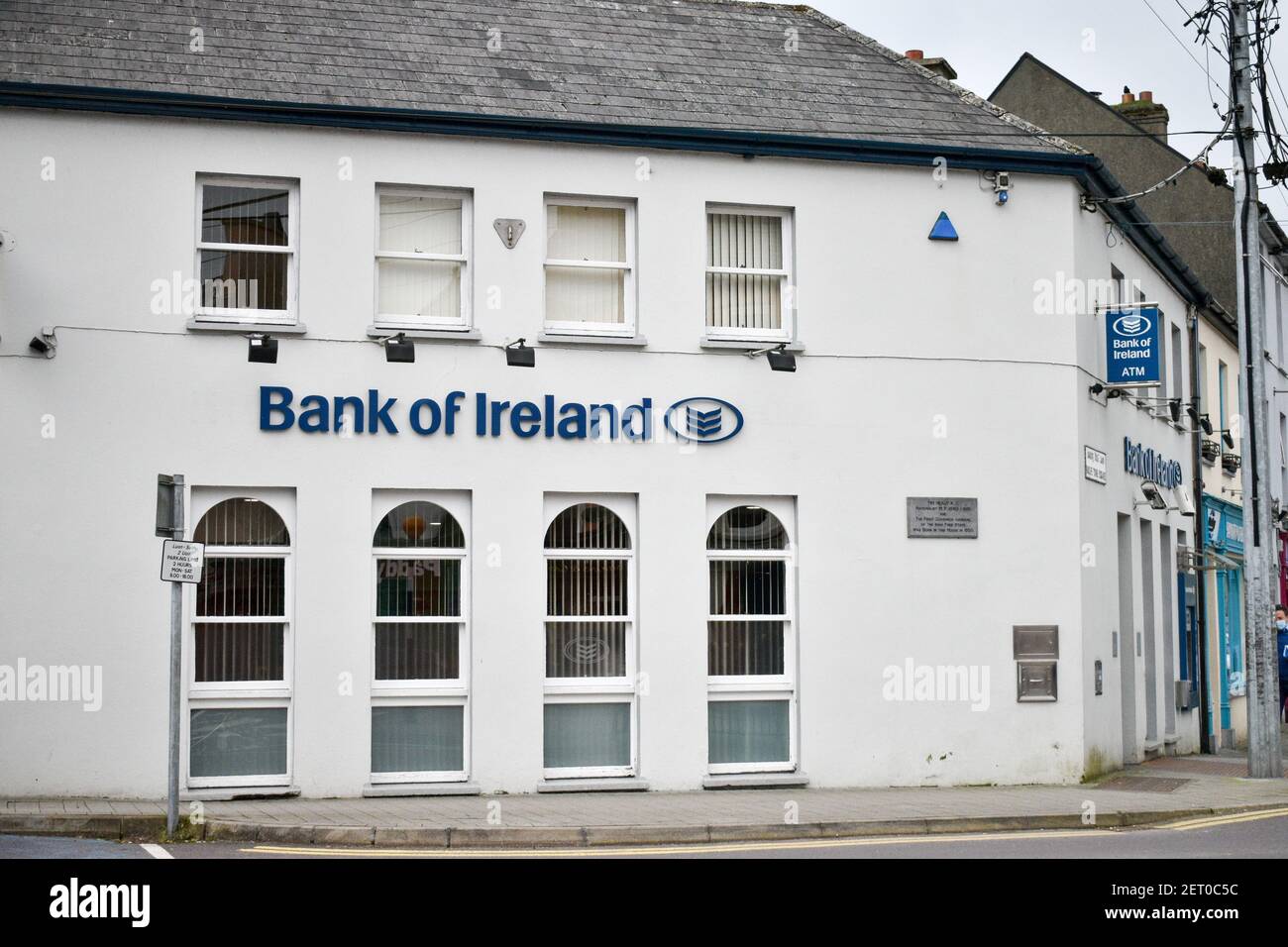 Bantry, West Cork, Irlande. 1er mars 2021. Bank of Ireland a confirmé qu'elle fermait 103 succursales sur l'île d'Irlande. La succursale de Bantry est l'une des nombreuses succursales à fermer fin septembre. Crédit: Karlis Dzjamko/Alay Live News Banque D'Images