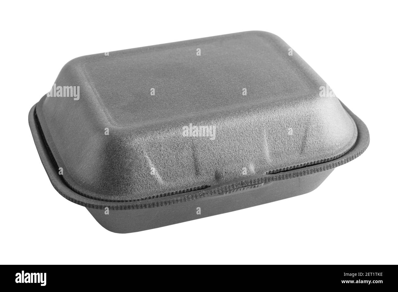 Boîte en mousse de polystyrène noire fermée sur fond blanc. Boîte alimentaire pour les aliments