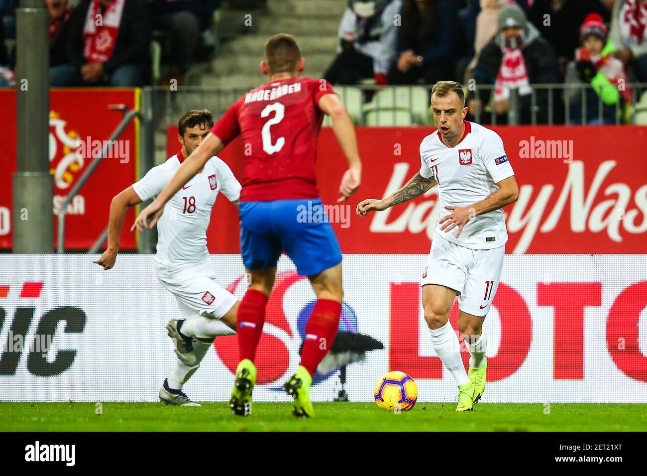 2018.11.15, Gdansk , Pilka nozna , Miedzynarodowy mecz towarzyski Polska -  Czechy nz Kamil Grosicki (POL) Bartosz Bereszynski (POL) Pavel Kaderabek  (CZE) fot. Tomasz Jastrzebowski / Foto Olimpik --------- 2018.11.15,  Gdansk, football ,