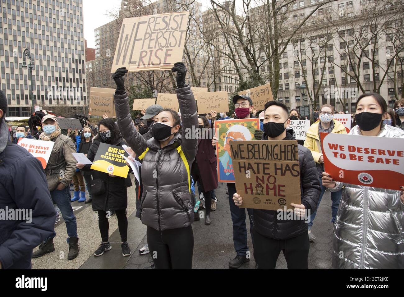 Des centaines de personnes se sont ralliées à Manhattan pour condamner les crimes de haine anti-asiatiques liés au COVID-19 qui ont surgi à New York et dans tout le pays. Beaucoup accusent le président Trump d'attiser les flammes de la haine en faisant référence à Covid-19 comme la « grippe kung » ou la grippe chinoise. Banque D'Images