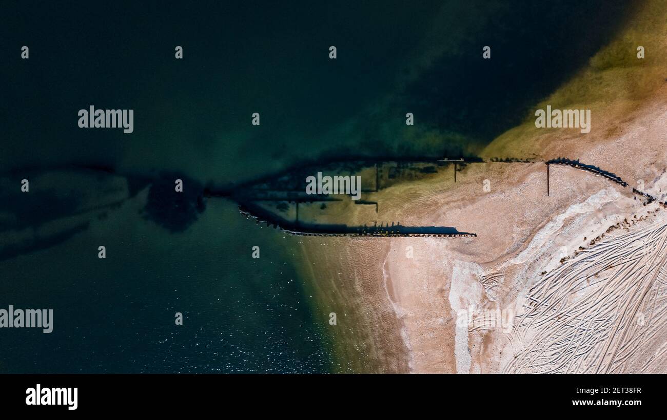 Vue de drone d'un naufrage appelé Roanoke Barges à Reeves Plage Riverhead Calverton long Island New York Banque D'Images