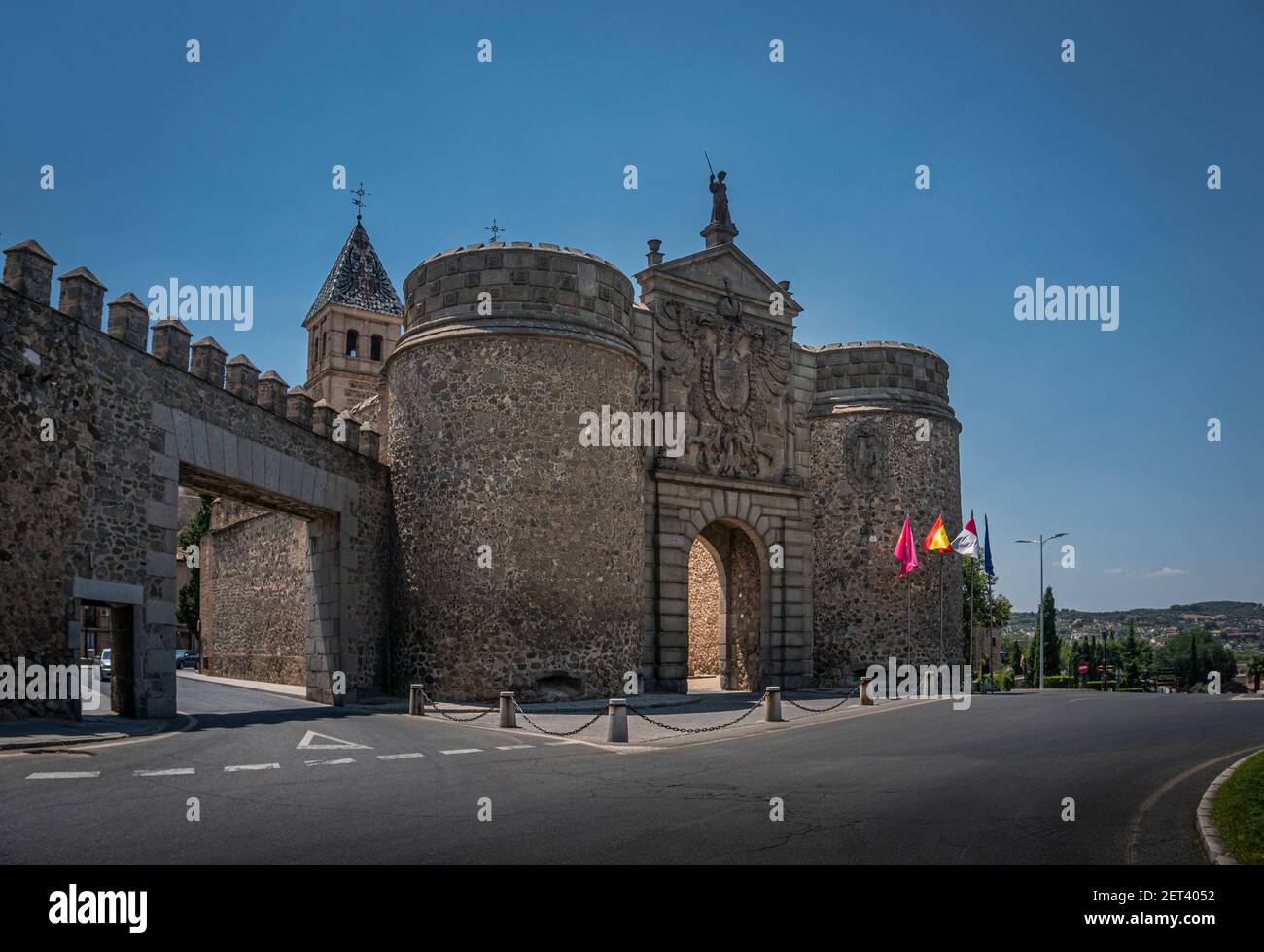 Puerta de Bisagra ou porte Alfonso VI dans la ville de Tolède, Espagne Banque D'Images