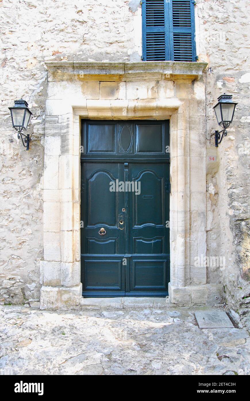 Porte dans le village médiéval Banque D'Images