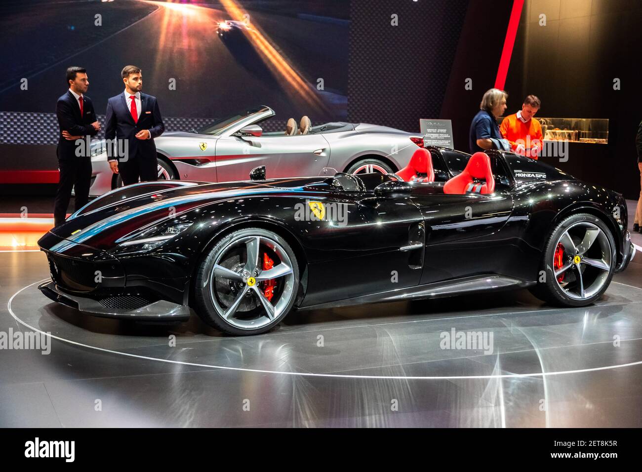 Édition limitée Ferrari Monza SP2 Speedster voiture de sport dévoilée au salon de l'automobile de Paris. France - 3 octobre 2018 Banque D'Images