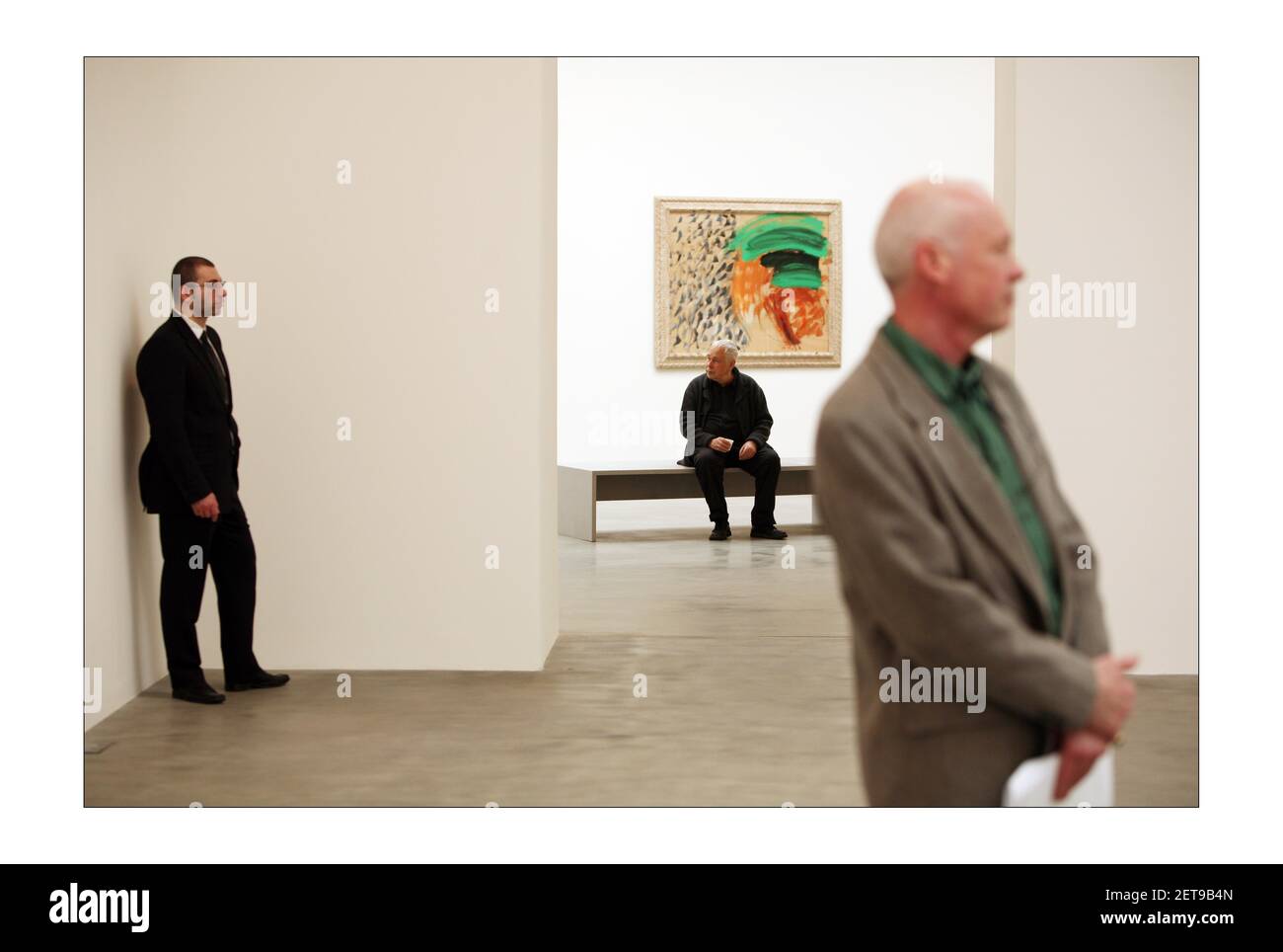 Howard Hodgkin (assis) devant l'artiste et le modèle... à l'ouverture de son exposition à la Gagosian Gallery à Londonphotographie par David Sandison l'indépendant 3/4/2008 Banque D'Images