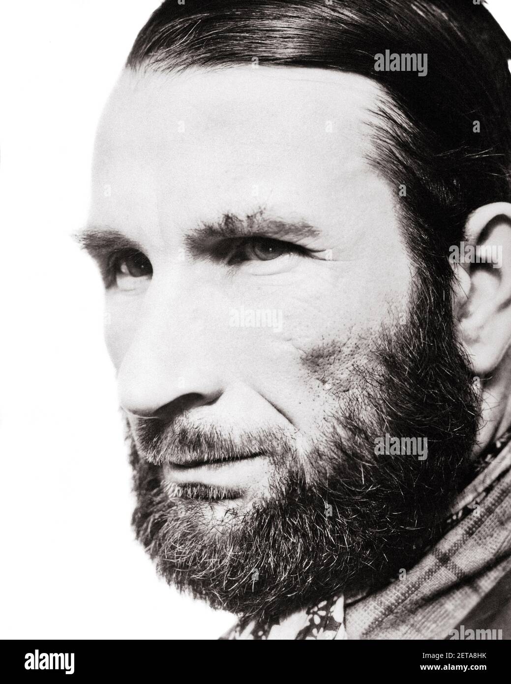 ANNÉES 1930 FACE DE SÉRIEUX RUGUEUX ROBUSTE BARBU HOMME PROFIL PORTRAIT - C584 HAR001 HARS TRISTESSE HOMME D'ÂGE MOYEN MOUSTACHE ARTS DU SPECTACLE PERFORMANCE FORCE MOUSTACHES COURAGE FIERTÉ PUISSANTE DE L'AUTORITÉ VISAGE D'ENTERTAINER ACTEURS CONCEPTUELS DE CHEVEUX BARBUS EN GROS PLAN ARTISTES D'HOMME MI-ADULTES MI-ADULTES RÉSISTANT NOIR ET BLANC DE L'ETHNIE CAUCASIENNE HAR001 ANCIEN MODE Banque D'Images