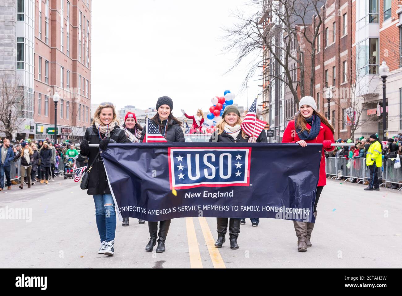 USO au 2017 South Boston St. Patrick's Day Parade. Banque D'Images